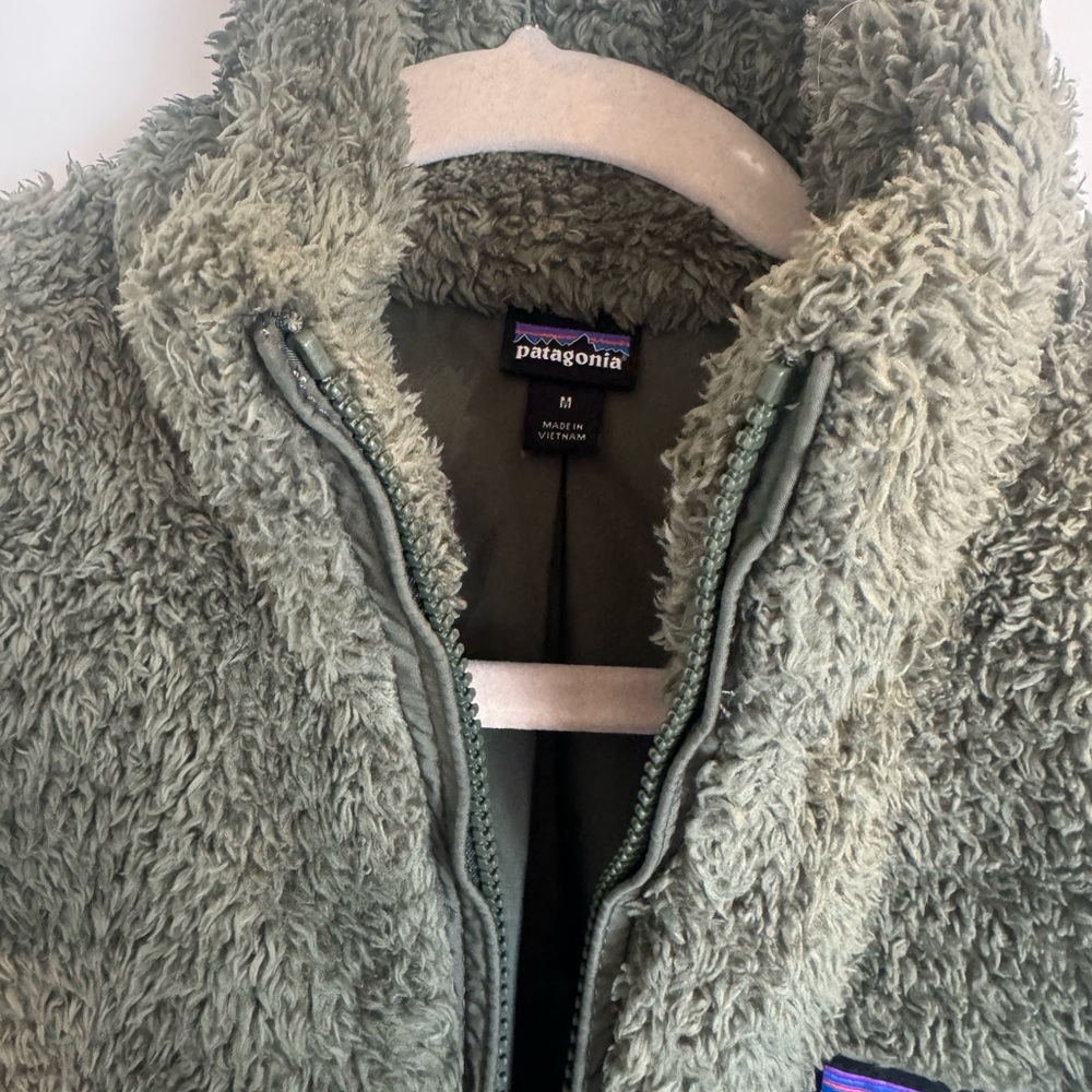 Patagonia Los Gatos fur vest - Picture 2 of 4
